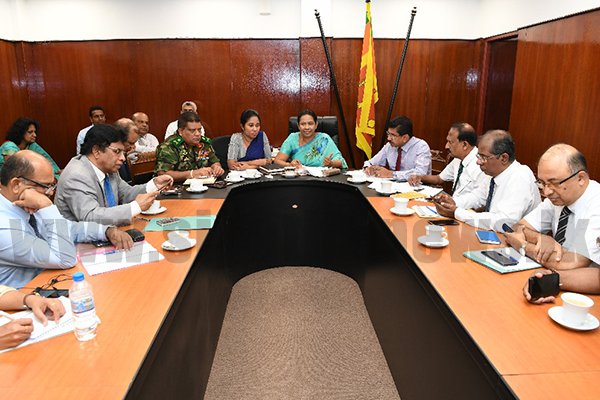 කොරෝනා හේතුවෙන් ගුවන්තොටුපලේ ප්‍රභූ පර්යන්තයත් ආවේක්ෂණයට පියවර