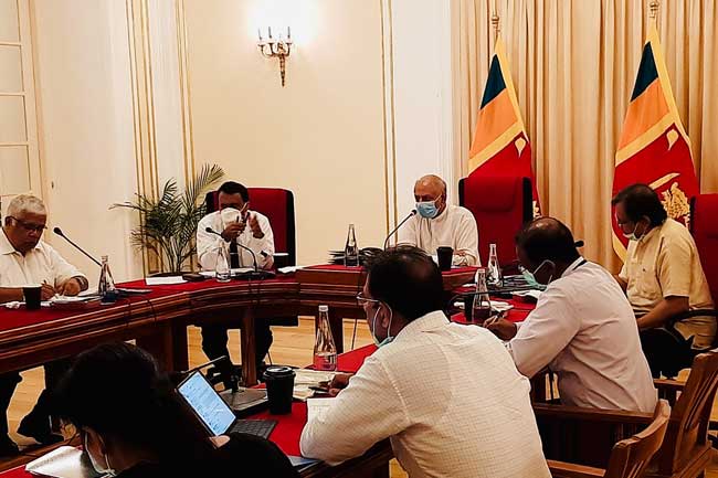 ගැටළුවලට මුහුණපා සිටින ලාංකික සංක්‍රමණික ශ්‍රමිකයින් ගැන රජයේ අවධානය