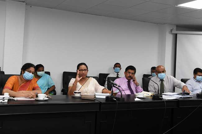කොරෝනා මර්දන කාර්ය සාධන සමාලෝචන කමිටුව රැස්වෙයි