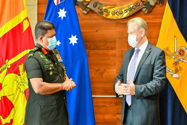 ඕස්ට්‍රේලියානු මහ කොමසාරිස් සහ හමුදාපති අතර හමුවක්