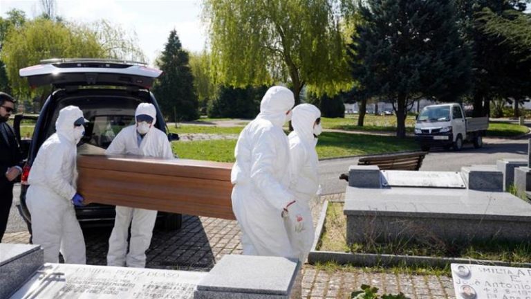 ස්පාඤ්ඤයේ කොරෝනා මරණ 22000 ක් දක්වා ඉහළට