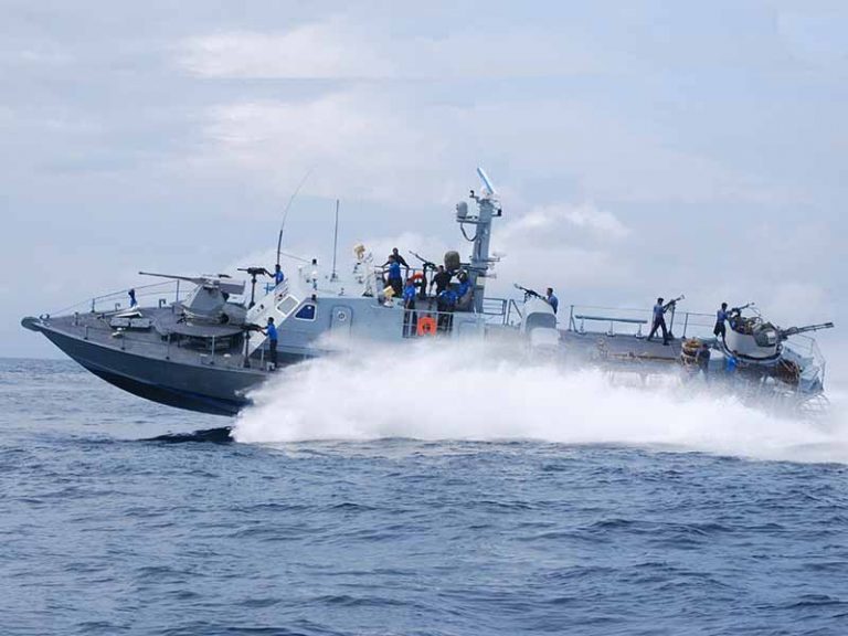 ඉන්දියාවේ ආසාදිතයින් වැඩි වීම නිසා මෙරට මුහුදු සීමාවල ආරක්ෂාව තර කරයි