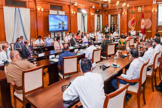 අගෝස්තු 1 වනදා සිට විදේශ සංචාරකයන්ට ගුවන්තොට විවෘත කිරීමේ යෝජනාවක්