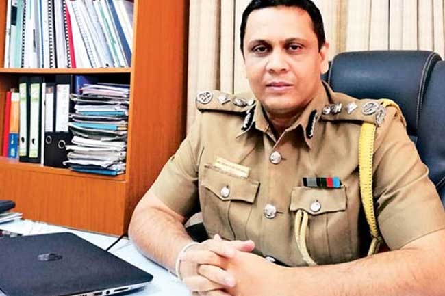නව බන්ධනාගාර කොමසාරිස් ජනරාල් වැඩ බාර ගනී