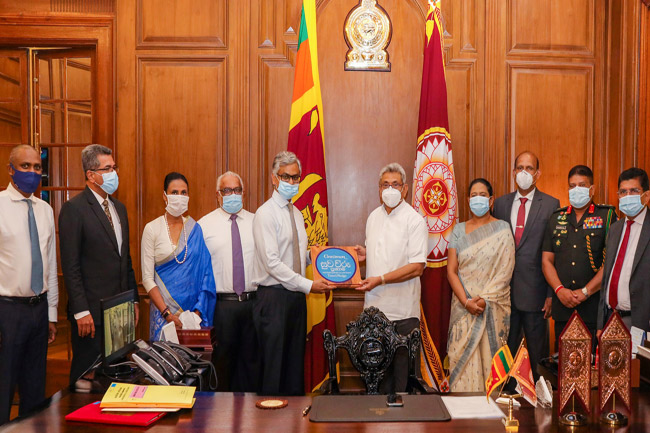 කොවිඩ් ආසාදිතයින් සුව කළ සුවසේවා විරුවන්ට නොමිලේ නිවාඩු පැකේජ 1000ක්