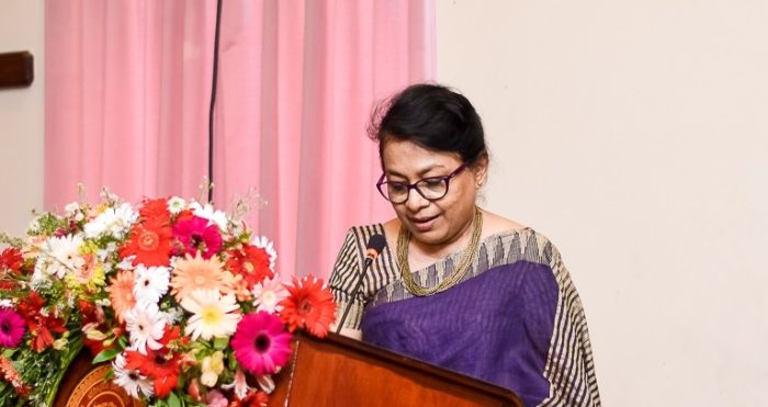 මානව හිමිකම් කොමිසමේ සභාපතිනිය ඉල්ලා අස්වෙයි