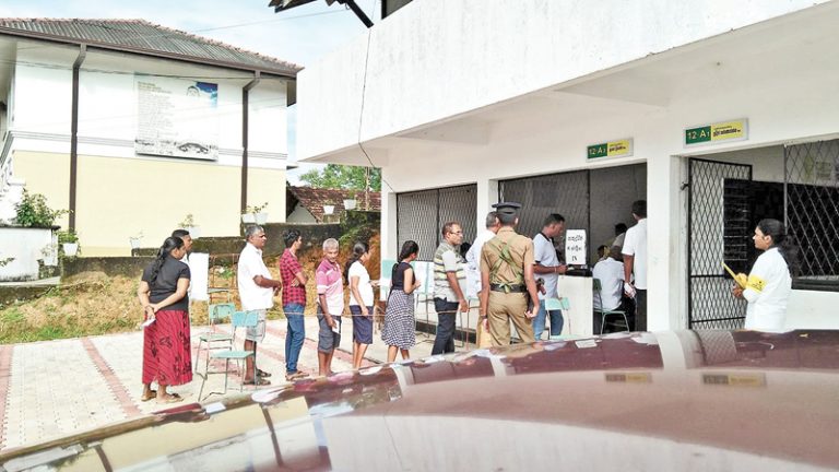 ඡන්ද මධ්‍යස්ථාන සියල්ල විෂබීජහරණයට