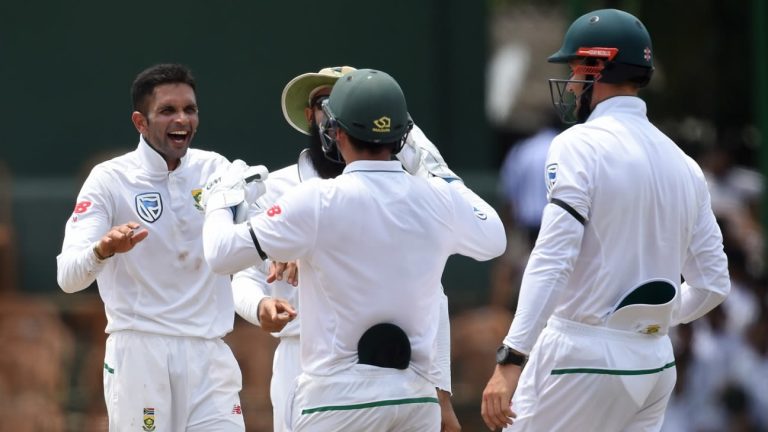 ටෙස්ට් ක්‍රිකට් තරගාවලියේ ද. අප්‍රිකානු ක්‍රීඩකයින් දෙදෙනෙකුට කොරෝනා