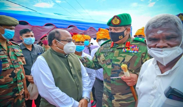 යුද හමුදා සේවයට යාපනය ගොවීන්ගෙන් ප්‍රශංසා