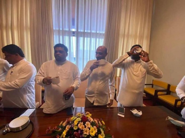 කොවිඩ් මර්දන දේශීය ඔසුව කථානායකටත් (ඡායාරූප)