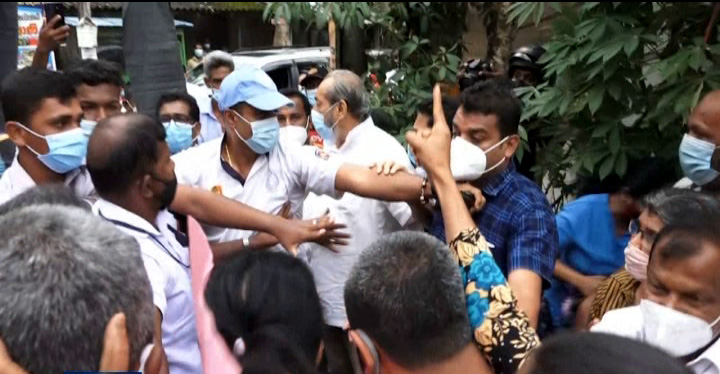 ජල ව්‍යාපෘතියකට මුල්ගල තැබීමට ගිය වාසුට සිදු වූ දේ