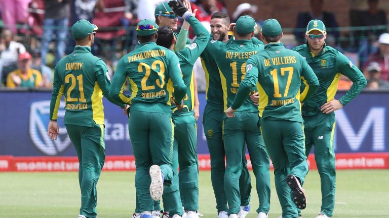 දකුණු අප්‍රිකානු කණ්ඩායම වසර 14කට පසු පාකිස්තානයේ තරග සංචාරයකට