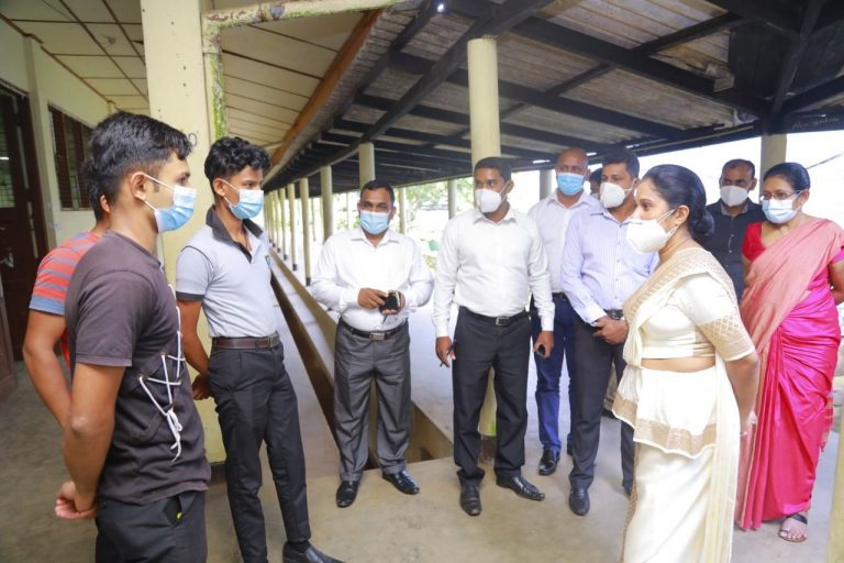 රාජ්‍ය ඇමතිනි සීතා අරඹේපොල රත්නපුර තාක්ෂණික විද්‍යාලයේ නිරීක්ෂණයක
