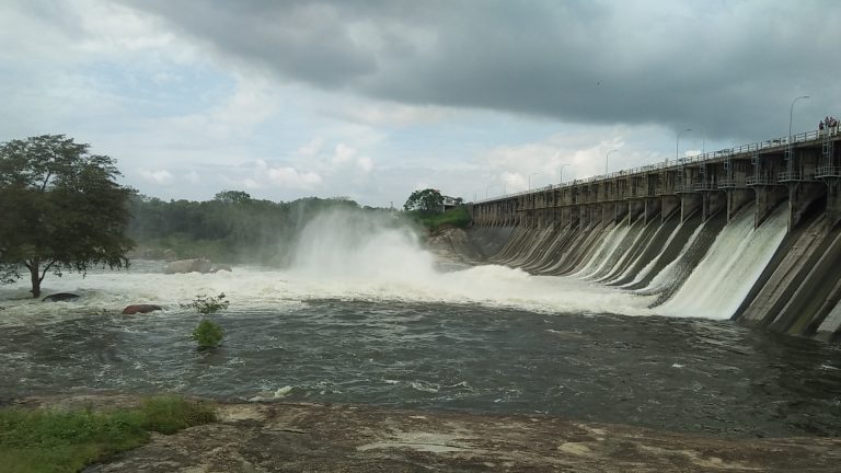ගංවතුර තත්ත්වයක් ගැන අනතුරු ඇඟවීමක්