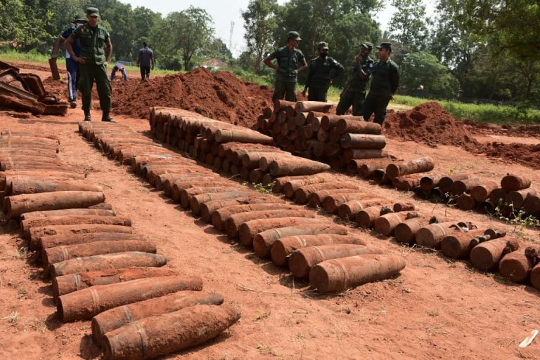 මුල්ලියාවේලි ප්‍රදේශයෙන් හමුවූ කාලතුවක්කු පතොරමි තොගයක්