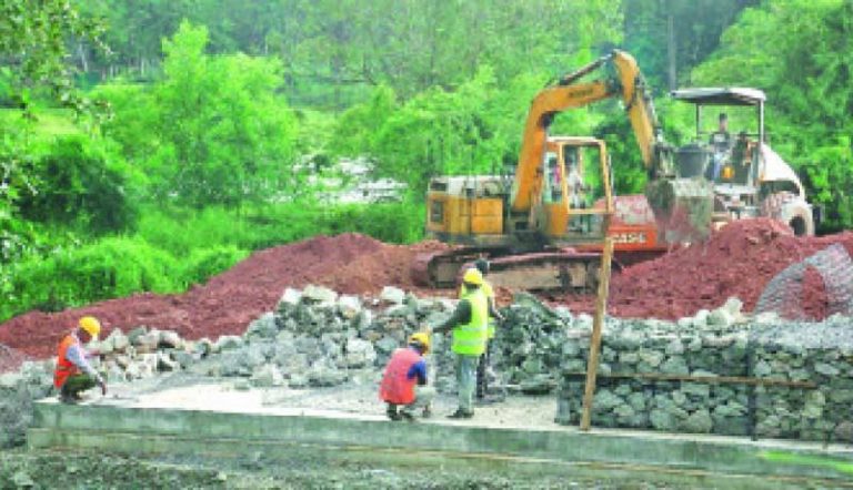 හැමිල්ටන් ඇළ මතින් ඉදි වන පාල‍‍ම තැනීම කඩිනම් කෙරේ