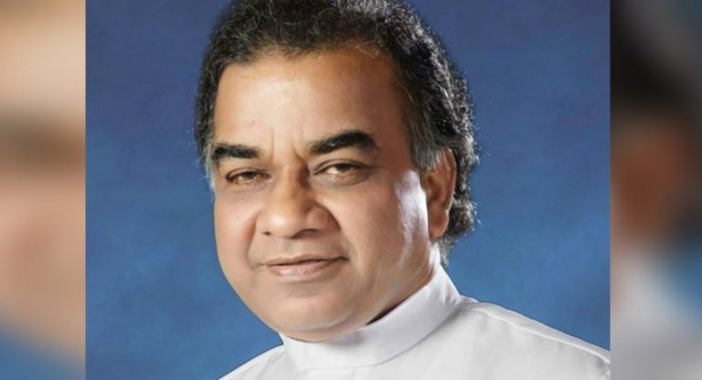 අභ්‍යාසලාභී උපාධිධාරීන් දස දහසක් ඉක්මවූ ප්‍රමාණයක් රාජ්‍ය සේවයට අන්තර්ග්‍රහණයට පියවර