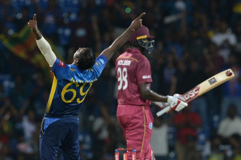 ලංකාවට එරෙහි එක්දින තරගාවලියේ ජය බටහිර ඉන්දීය කොදෙව්වන්ට