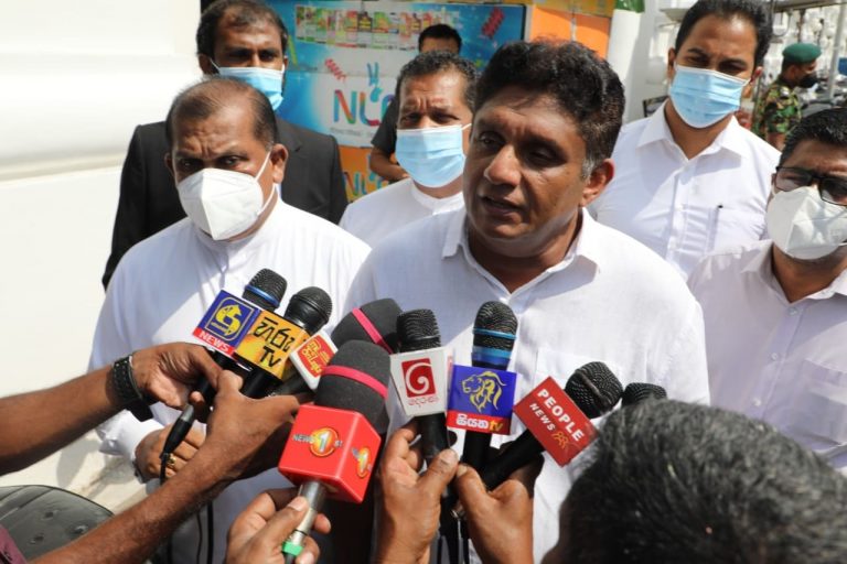 ජනතාව ආණ්ඩුවට ලබා දුන් ජනවරම අවභාවිතා කරන බව විපක්ෂ නායක කියයි