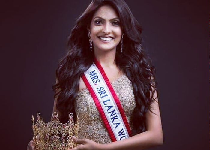 කැරොලයින් ජූරි අත්හැරී රූ රැජින කිරුළ අයර්ලන්තයේ කේට් ෂයින්ඩර්ට හිමිවෙයි