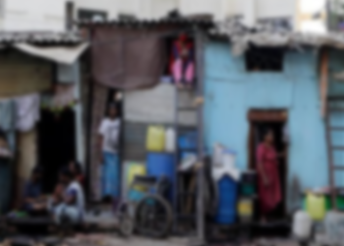 මුම්බායි හි ධරාවි පැල්පත් සංකීර්ණයේ කොවිඩ් සාර්ථකව පාලනය කරයි