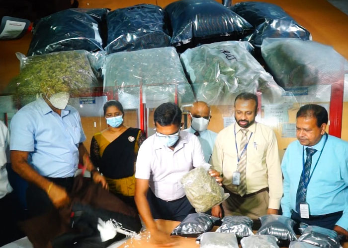 මිලියන 40ක් වටිනා මත්ද්‍රවය තොගයක් රේගු භාරයට