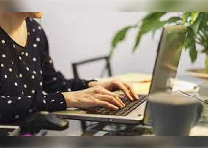 ගුරුවරුන් හා විදුහල්පතිවරුන් Online ඉගැන්වීම් වලින් ඉවත්වීමේ වෘත්තීය සමිති ක්‍රියාමාර්ගයක