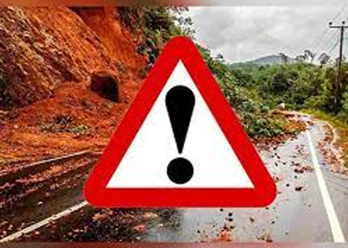 දිස්ත්‍රික්ක තුනක් සඳහා නායයෑම් අනතුරු ඇඟවීම්