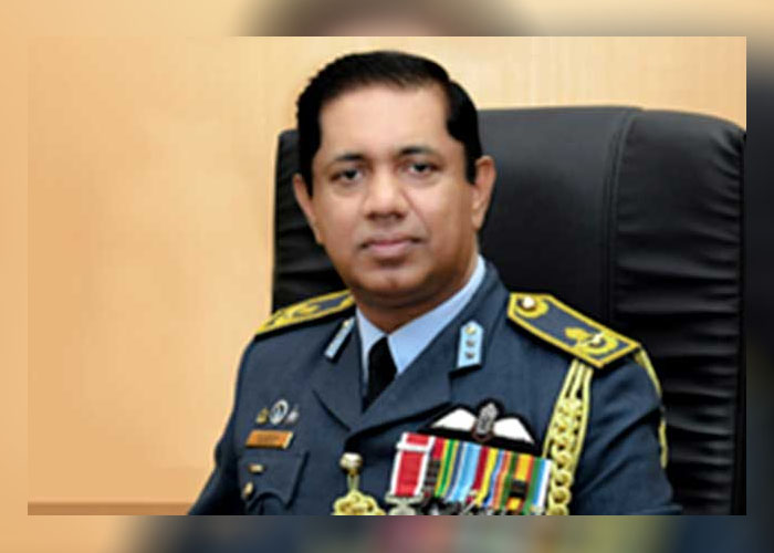 ගුවන් හමුදාපති ස්වයං නිරෝධායනයට