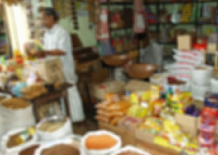 වැඩි මිලට භාණ්ඩ විකුණන වෙළෙඳුන්ට වැඩ වරදී