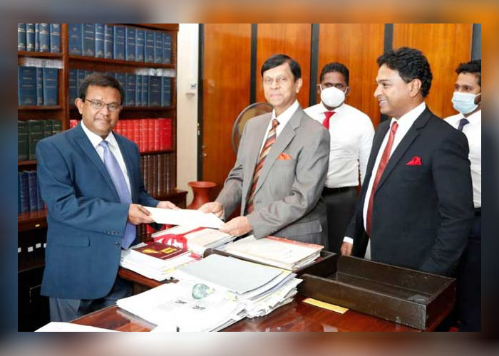 කබ්රාල් ඉල්ලා අස්වීමේ ලිපිය භාරදෙයි
