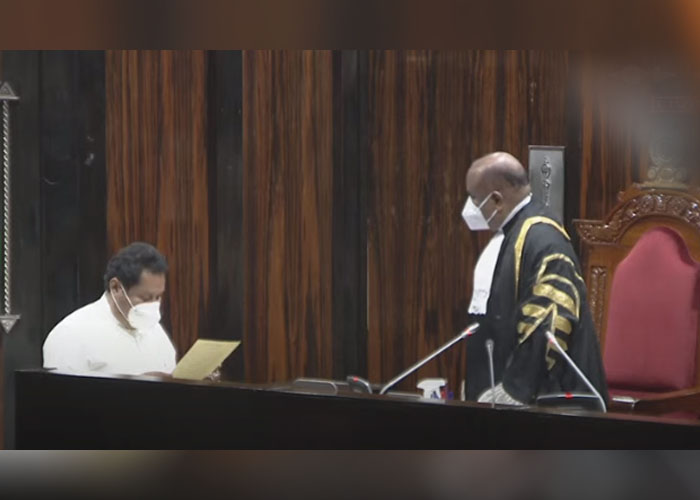 ජයන්ත කැටගොඩ මන්ත්‍රීධුරයේ දිවුරුම් දෙයි
