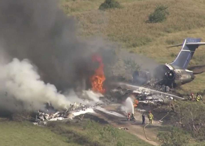 හූස්ටන් ගුවන්තොටුපොළේ ගුවන් පථයේ දී අනතුරක්