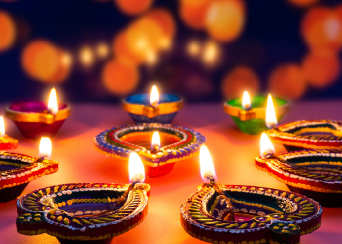 දීපාවලි දිනය අදට යෙදී තිබේ