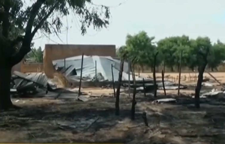 දකුණු නයිජර් රාජ්‍යයේ පාසලක ගින්නක්