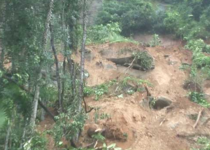 කෑගල්ල, හත්නාගොඩ ප්‍රදේශයේ නායයෑමක්