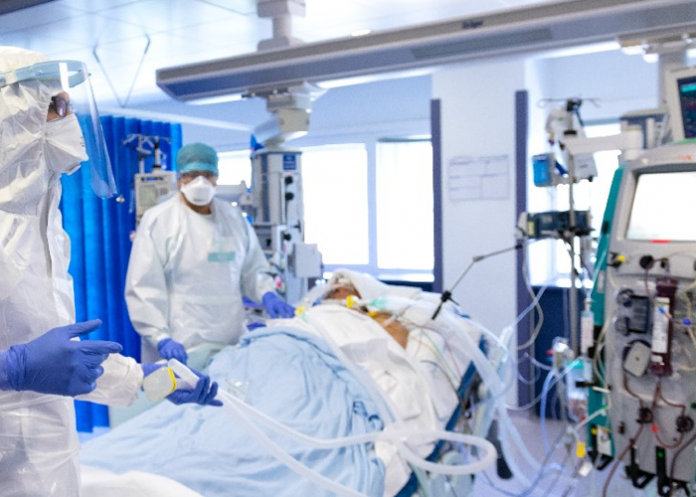 ඔමික්‍රෝන්