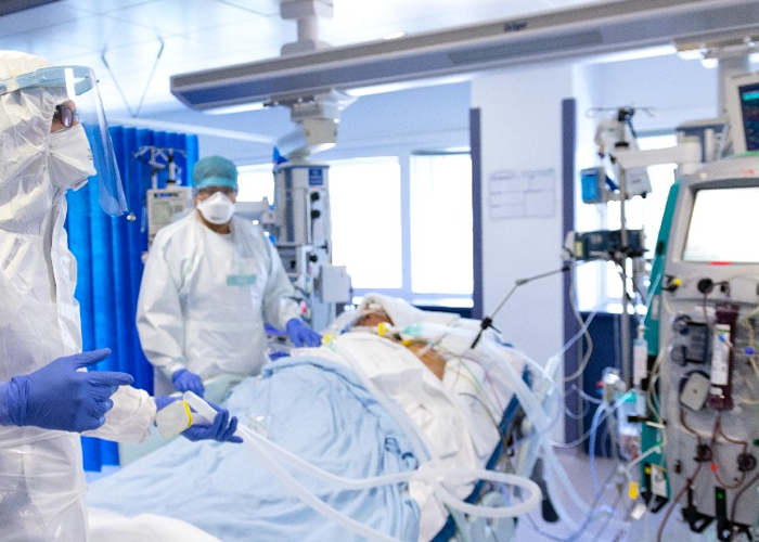 ඔමික්‍රෝන්