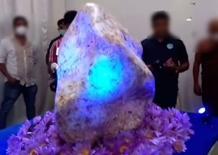 නිල් මැණික