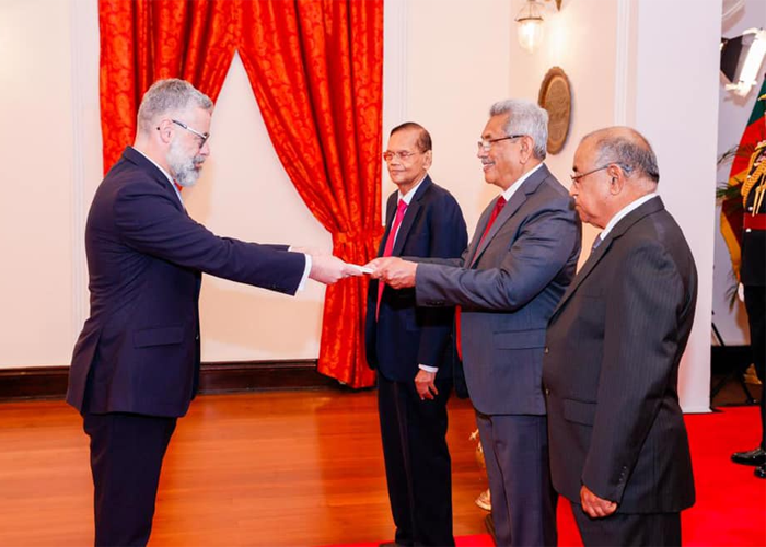 නව රාජ්‍ය තාන්ත්‍රිකයින් 17 දෙනෙකු ජනාධිපති ගෝඨාභය රාජපක්ෂ මහතා වෙත අක්තපත්‍ර භාර දෙයි