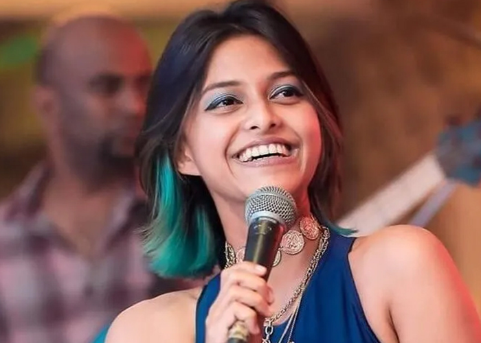 ජනප්‍රිය ගායිකා යොහානිට අගනගරයෙන්  පර්චස් 9.6 ක ඉඩමක් – කැබිනට් මණ්ඩලය තීරණය කරයි