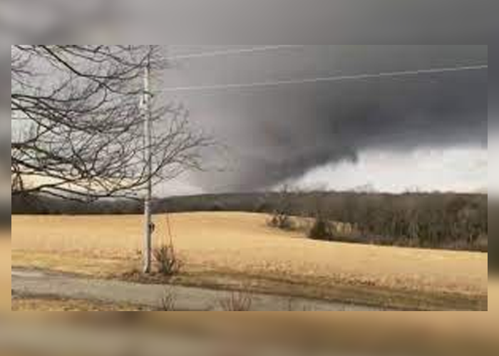 අමෙරිකාවේ අයෝවා ප්‍රදේශයට ටොනාඩෝ තත්ත්වයක්