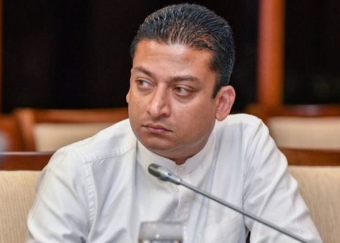 නව ප්‍රවාහන අමාත්‍යවරයෙක්