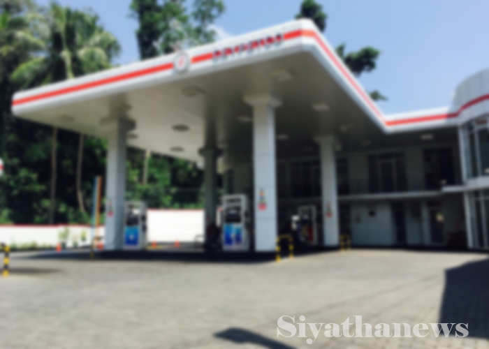 කලහකාරී සිදුවීම් නිසා දිවයිනේ ඉන්ධන පිරවුම්හල් 40කට වැඩි ප්‍රමාණයක් වැසේ