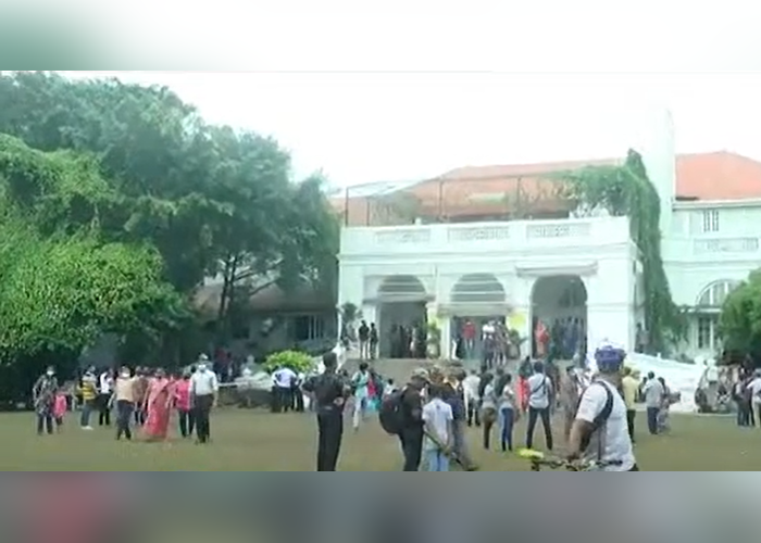 අරලිය ගහ මැදුර තුල ගැටුමක් – දස දෙනෙකුට තුවාල