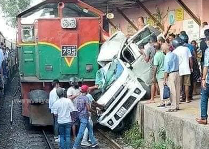 දුම්රිය මෝටර් රථ අනතුරක් – රියදුරු ජීවිතක්ෂයට