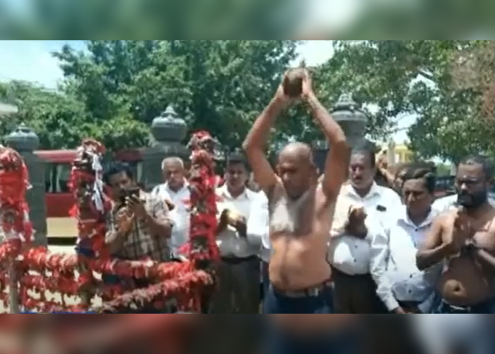 ඛණිජ තෙල් වෘත්තීය සමිති දේව කන්නලව්වක