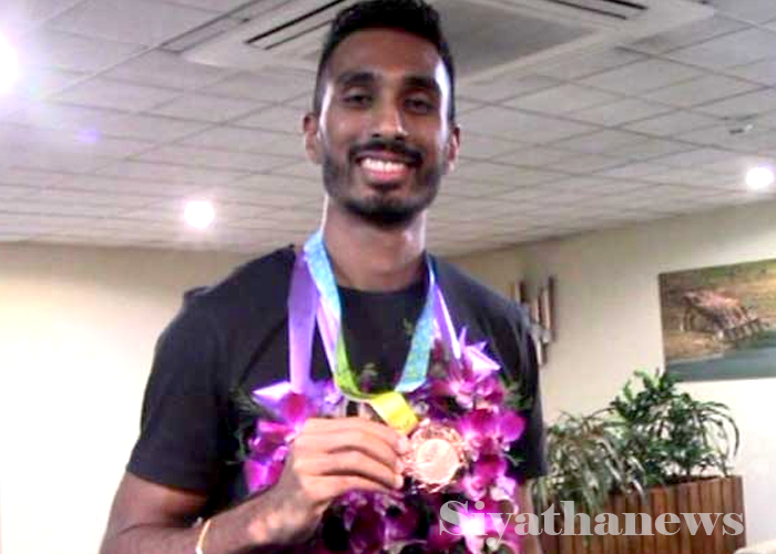 යුපුන් අබේකෝන් දිවයිනට