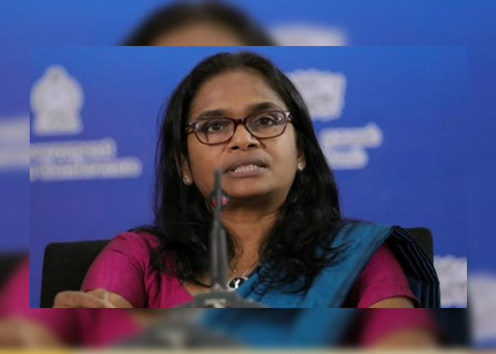 කොහොඹ තෙල් සහ සබන් දියර සුදු මැස්සා උවදුරට විසඳුමක්
