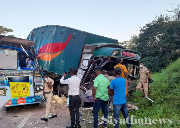 දක්ෂිණ අධිවේගයේ අනතුරින් 11 දෙනෙකු රෝහලට